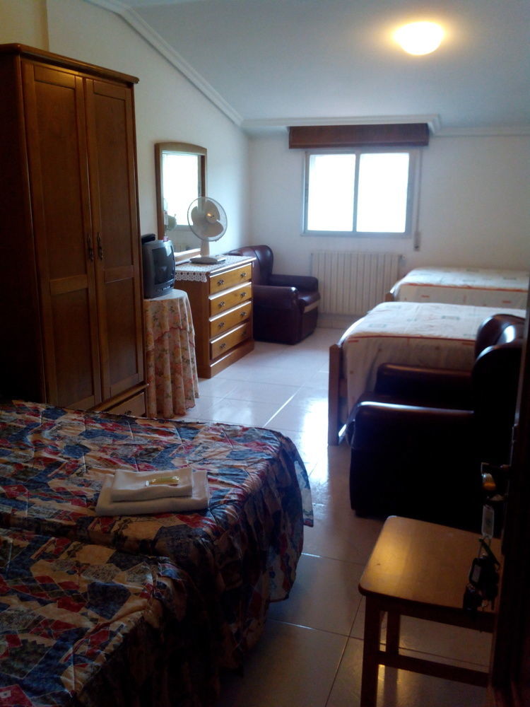 Hostal Sequeiros San Ciprián de Viñas المظهر الخارجي الصورة